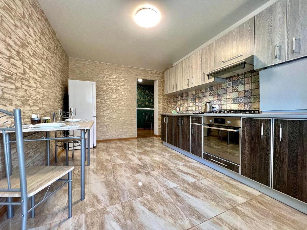Apartpoltava Простора Однокімнатна Квартира В Новобудові, Корпусний Парк Eksteriør billede